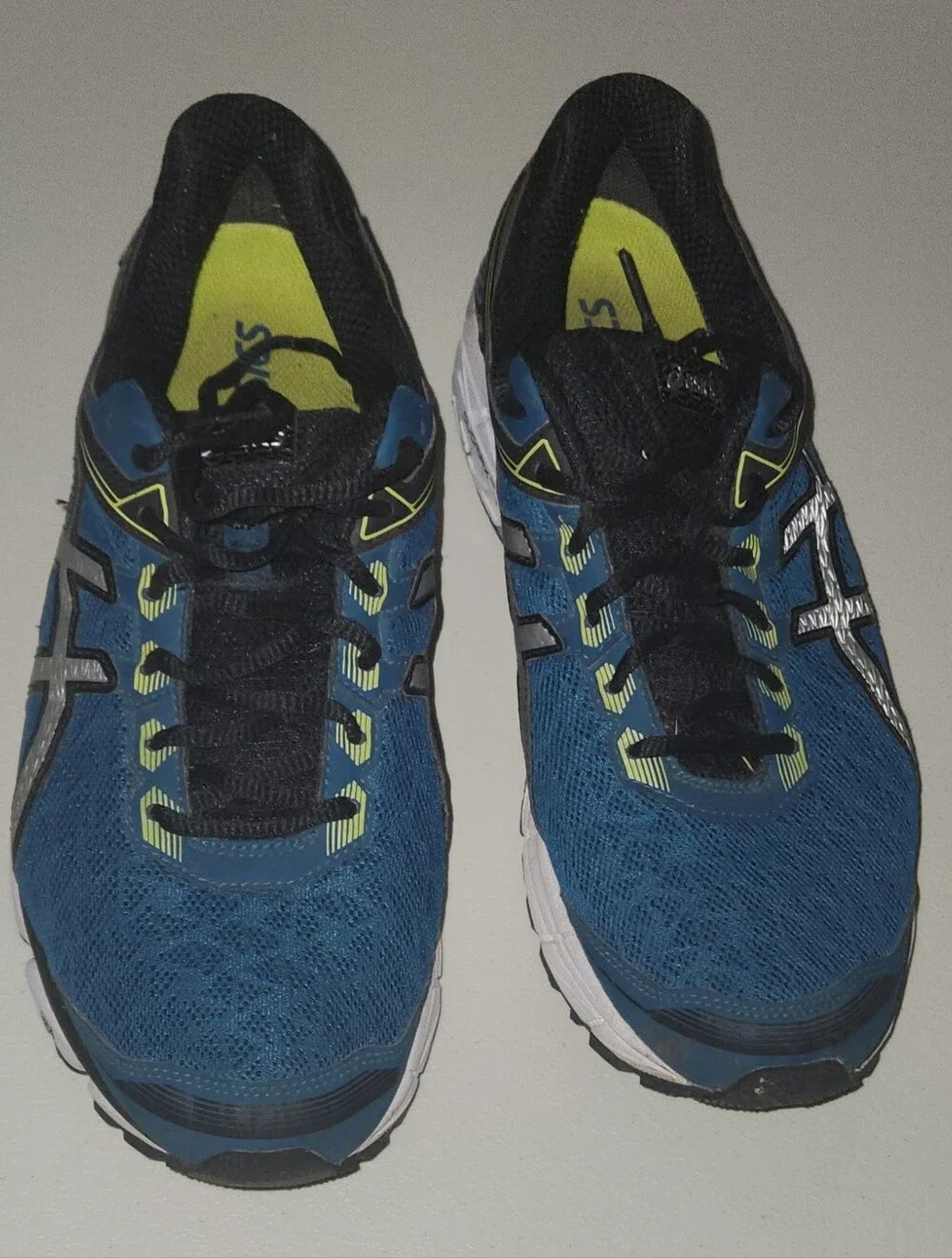 ASICS GT 1000 4 GTX Waterproof Running Shoes Men’s Size 10 US Good Condition